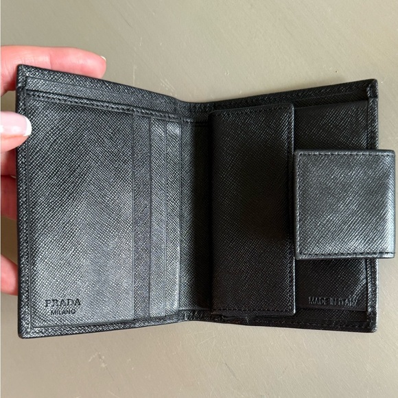 Prada authentic Tessuto Black Leather Card Holder wallet new in box - Picture 4 of 15